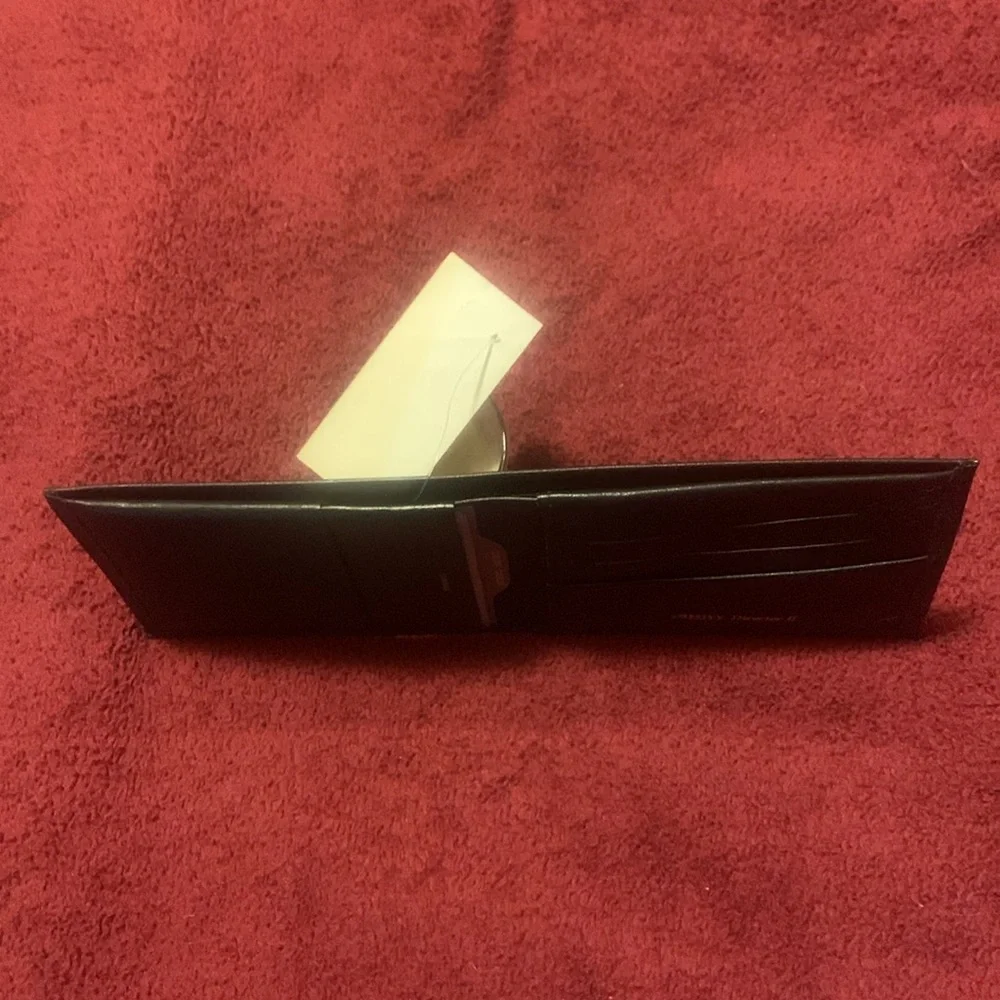 NEW Black Leather Men's Billfold